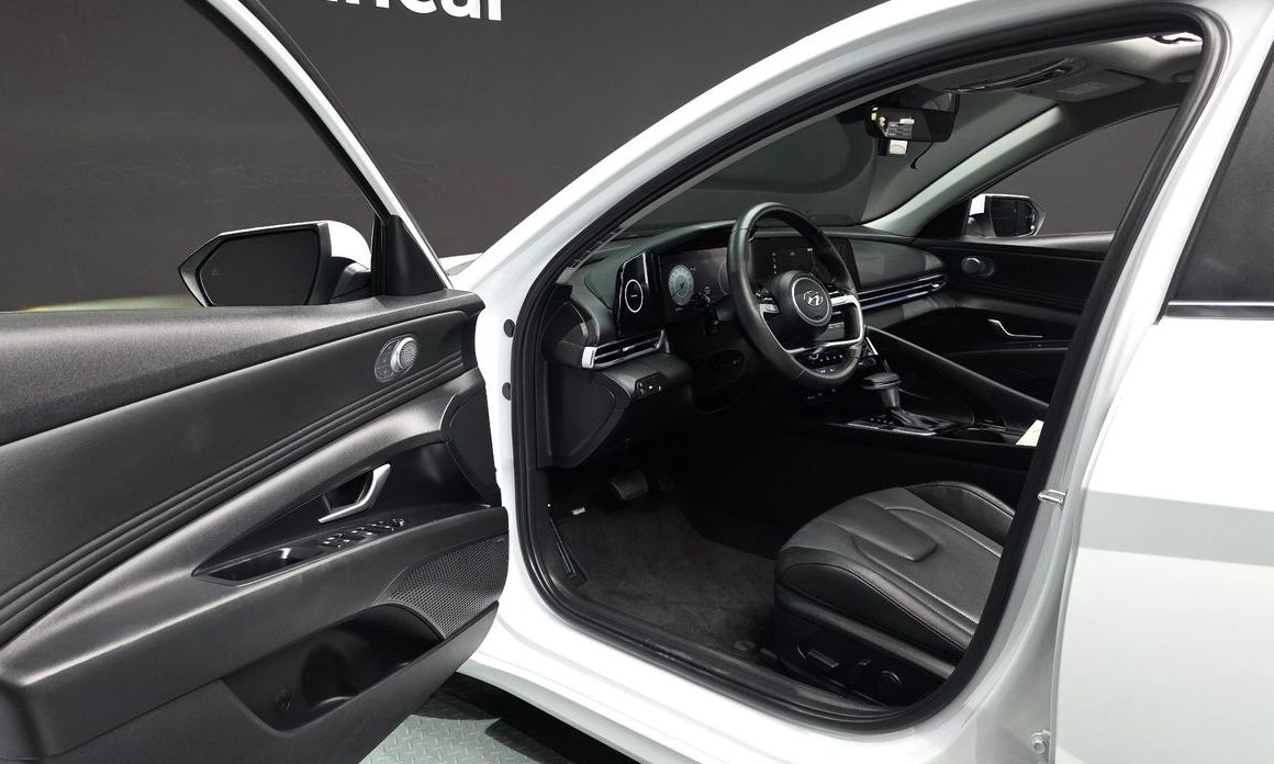 Hyundai AVANTE 2021