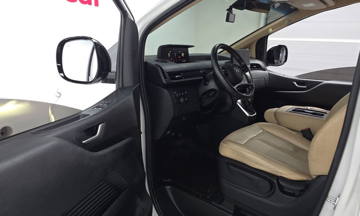 Hyundai Staria 2023