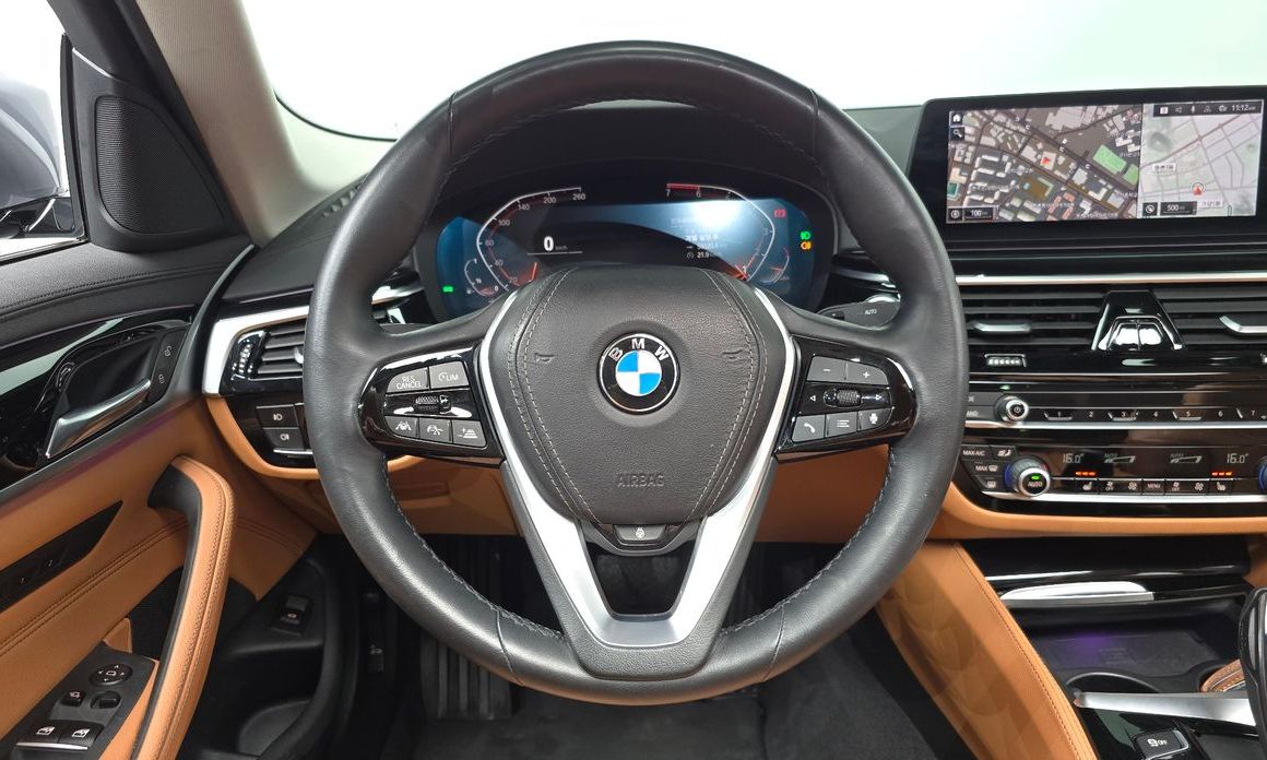 BMW 5-Series 2020