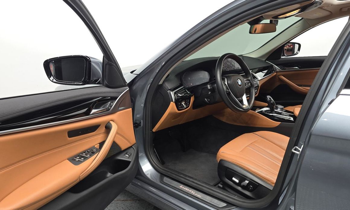 BMW 5-Series 2020