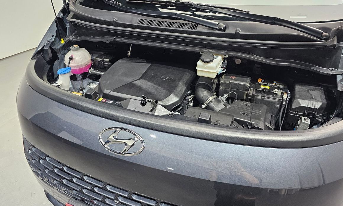 Hyundai Staria 2023