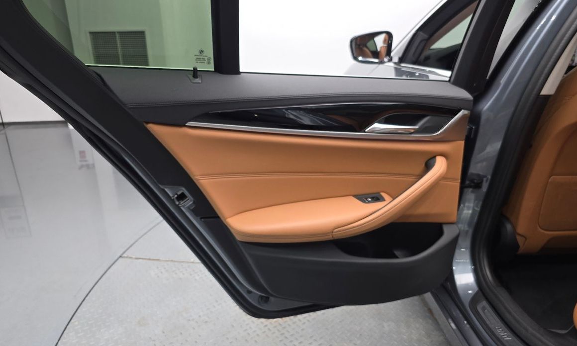 BMW 5-Series 2020