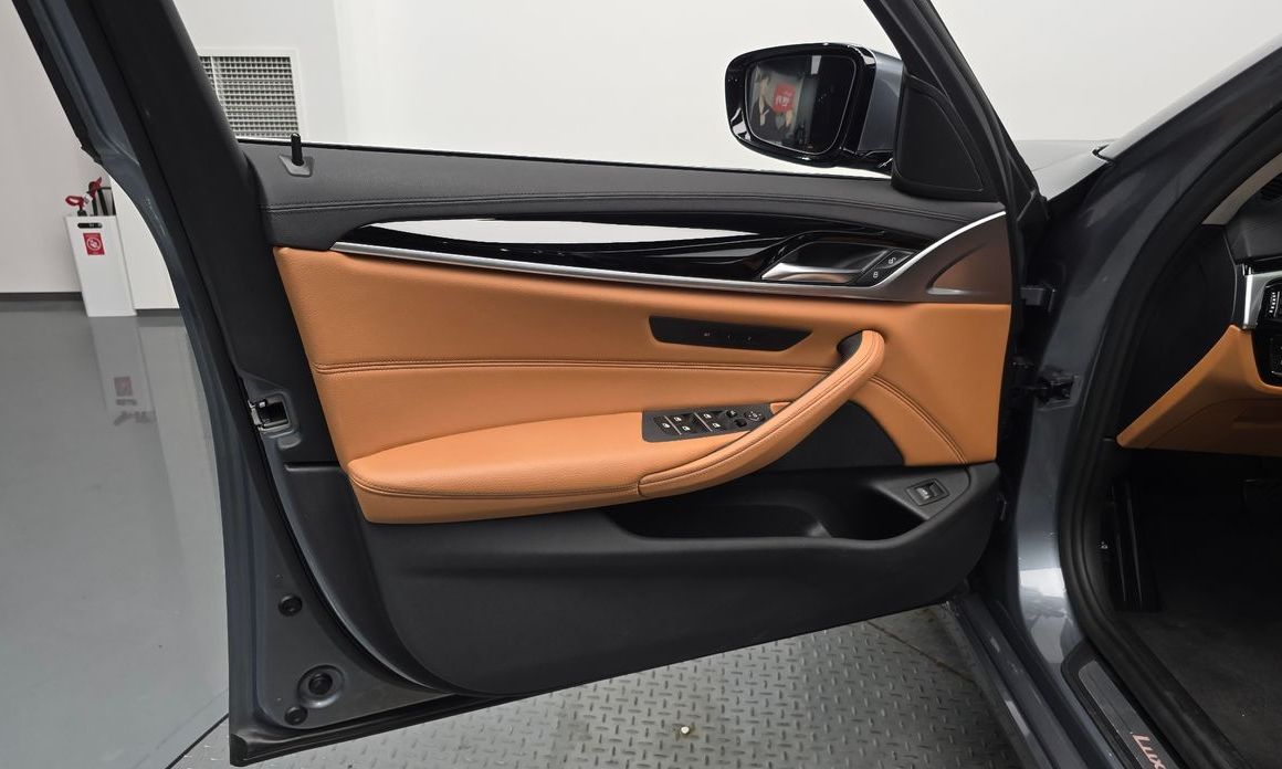 BMW 5-Series 2020