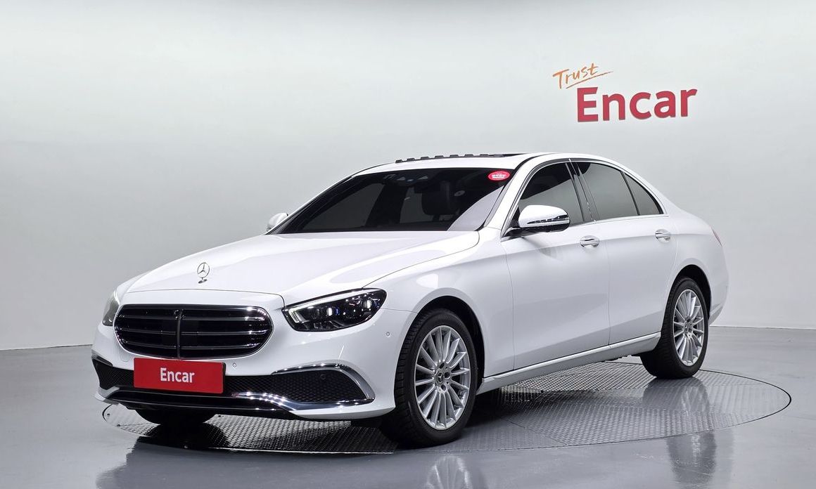 Mercedes-Benz E-Class 2023