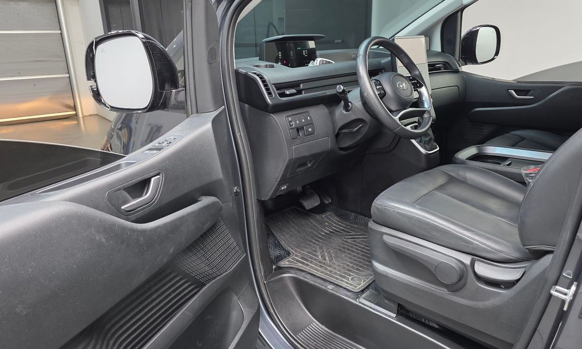 Hyundai Staria 2023