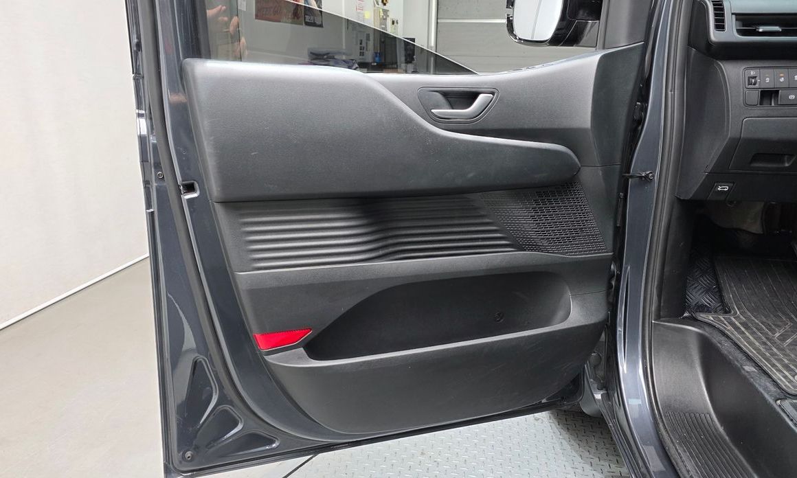 Hyundai Staria 2023