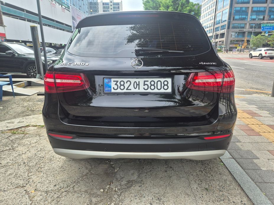Mercedes-Benz GLC-Class 2019