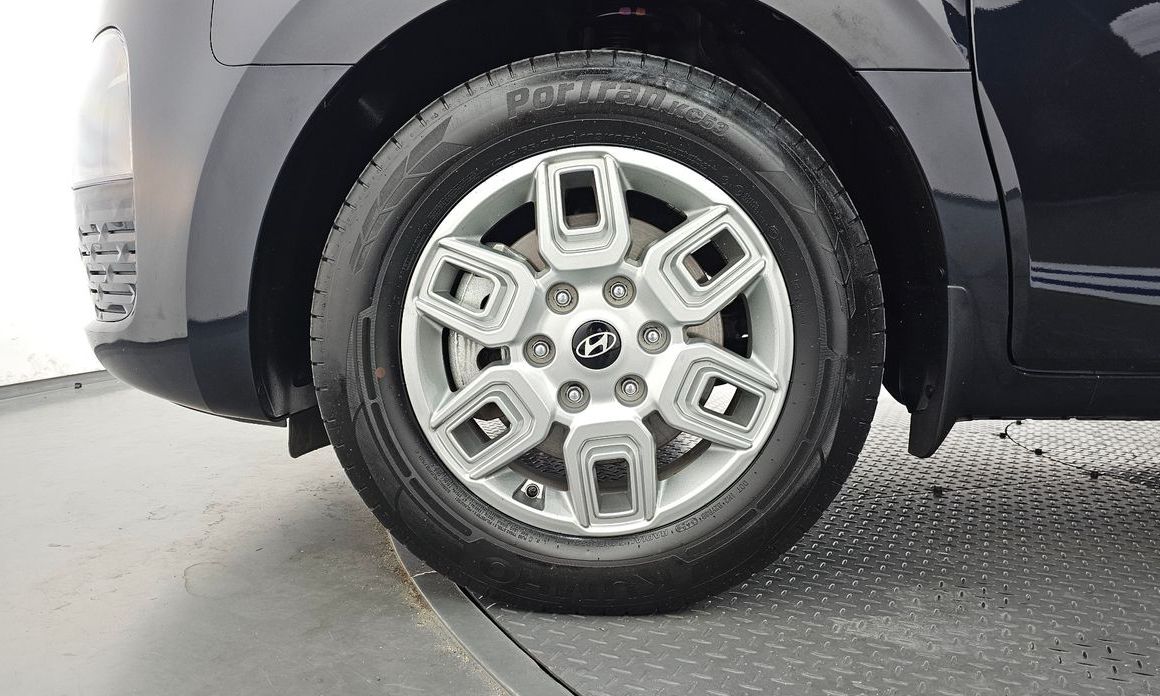 Hyundai Staria 2025