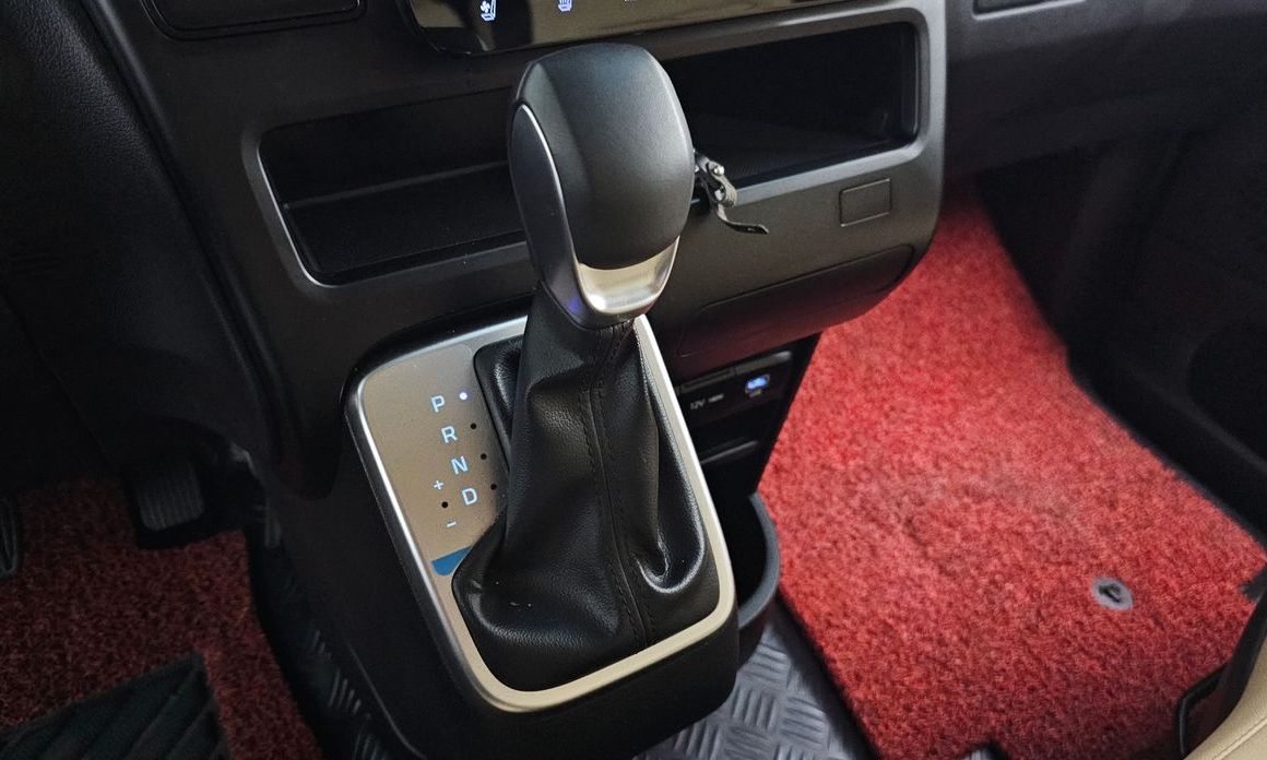 Hyundai Staria 2025