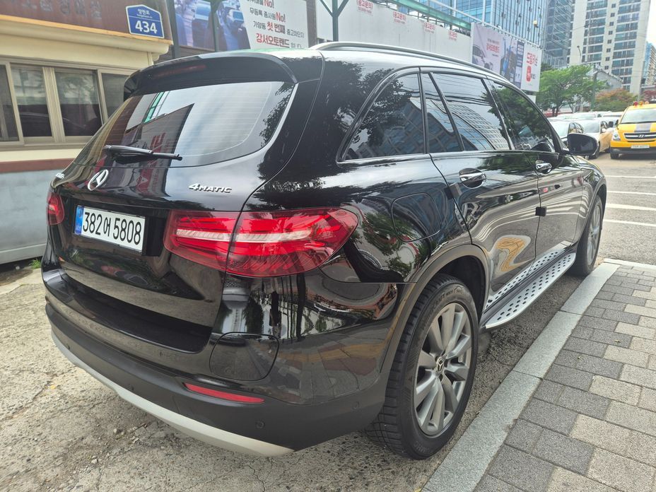 Mercedes-Benz GLC-Class 2019