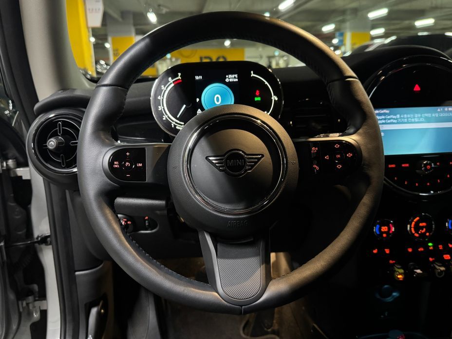 Mini Cooper 2024