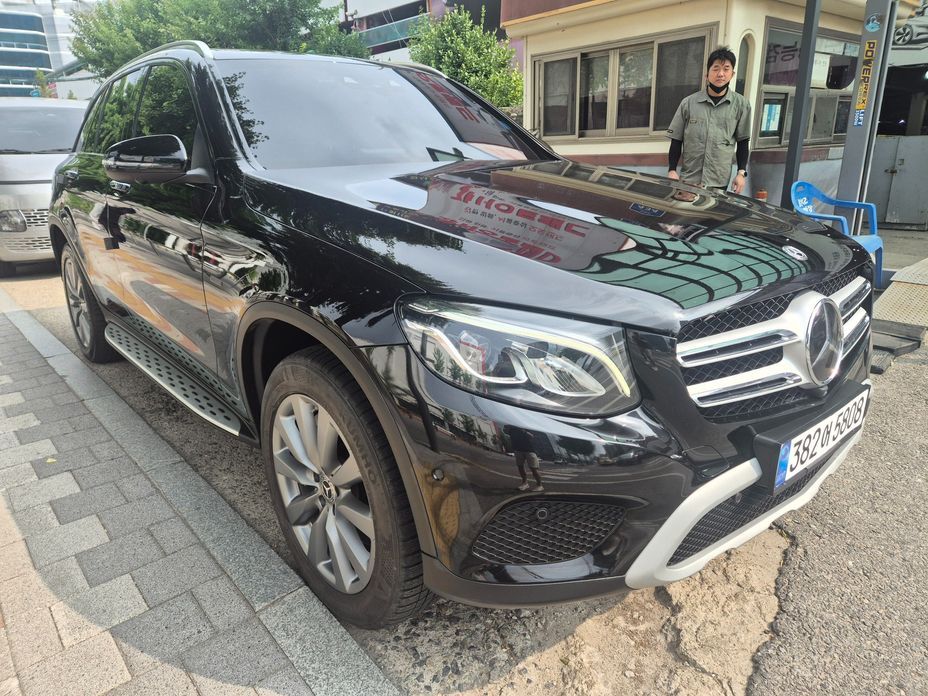 Mercedes-Benz GLC-Class 2019