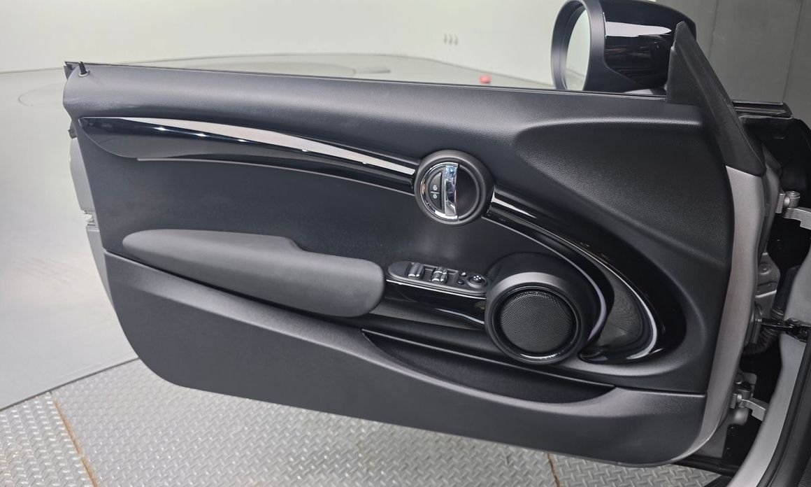 Mini Cooper Convertible 2024