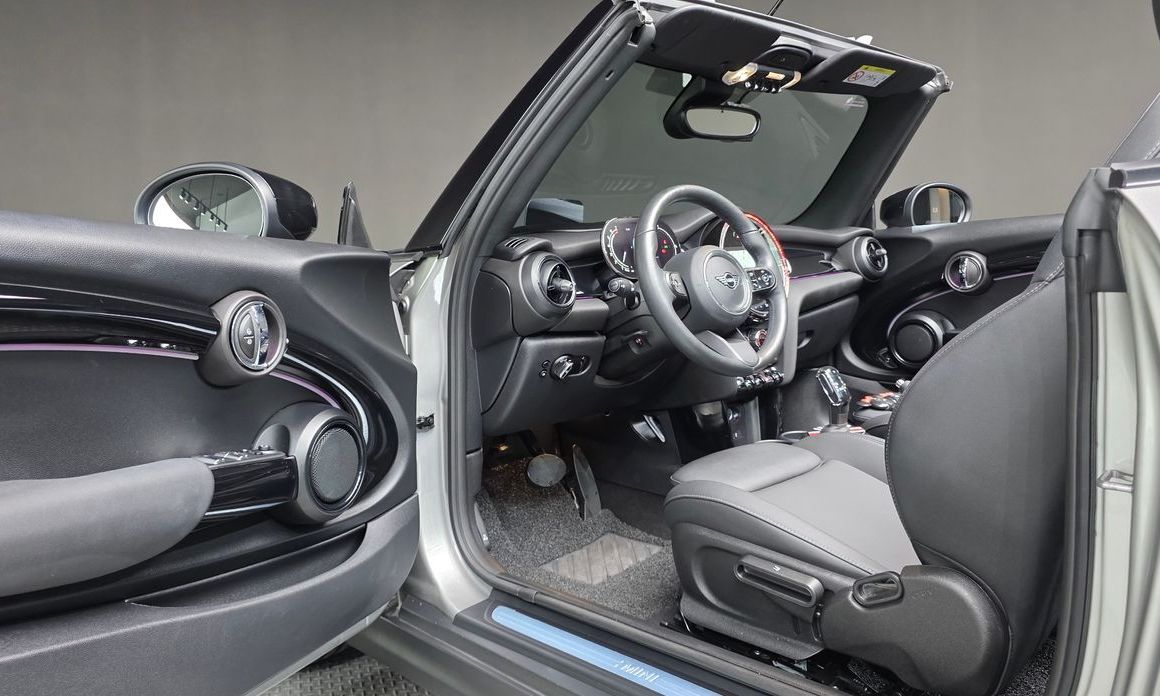 Mini Cooper Convertible 2024