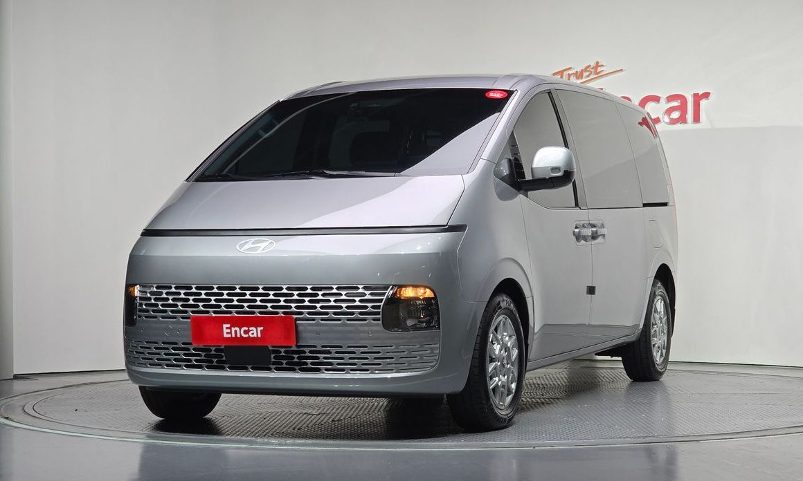 Hyundai Staria 2025