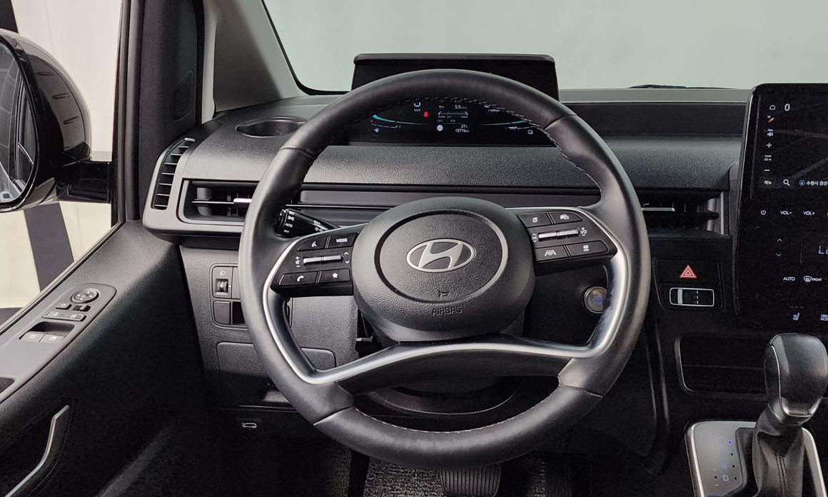 Hyundai Staria 2025