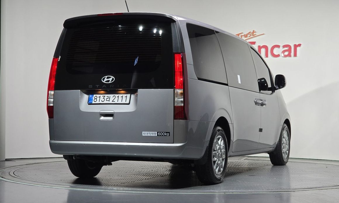Hyundai Staria 2025