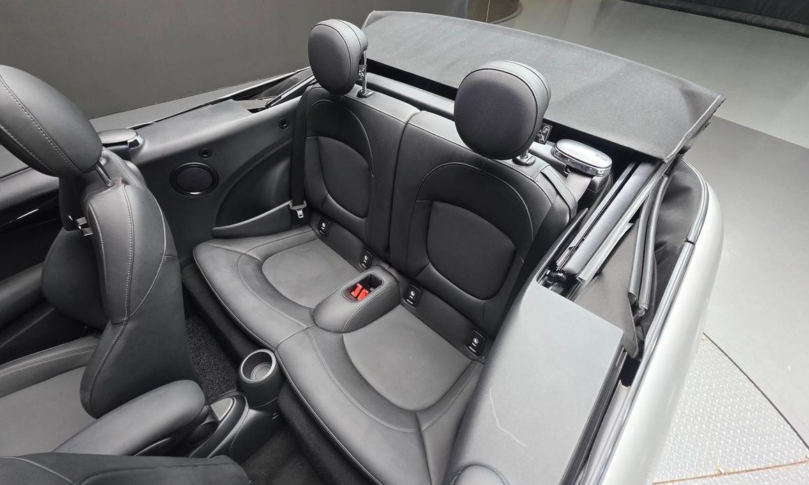 Mini Cooper Convertible 2024