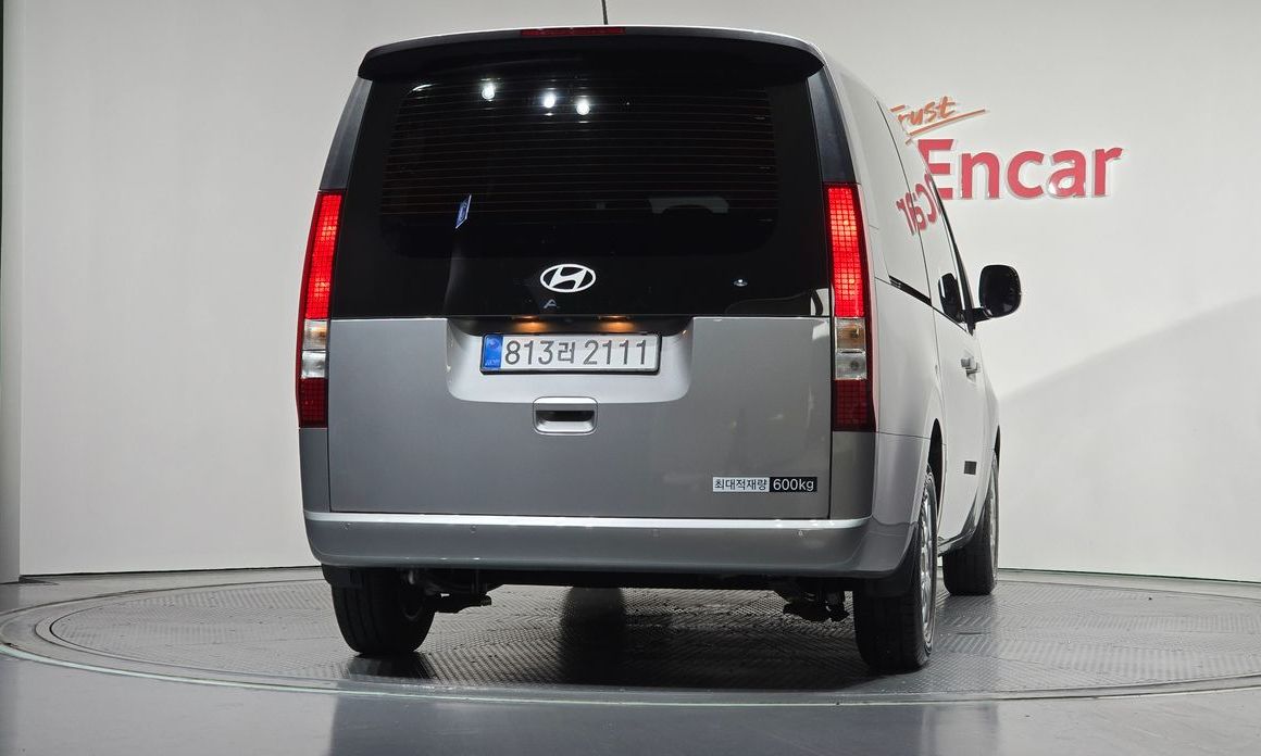Hyundai Staria 2025