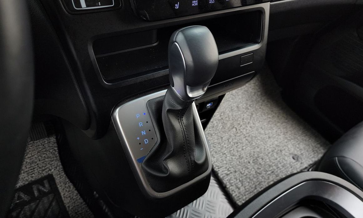 Hyundai Staria 2025
