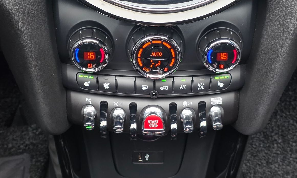 Mini Cooper Convertible 2024