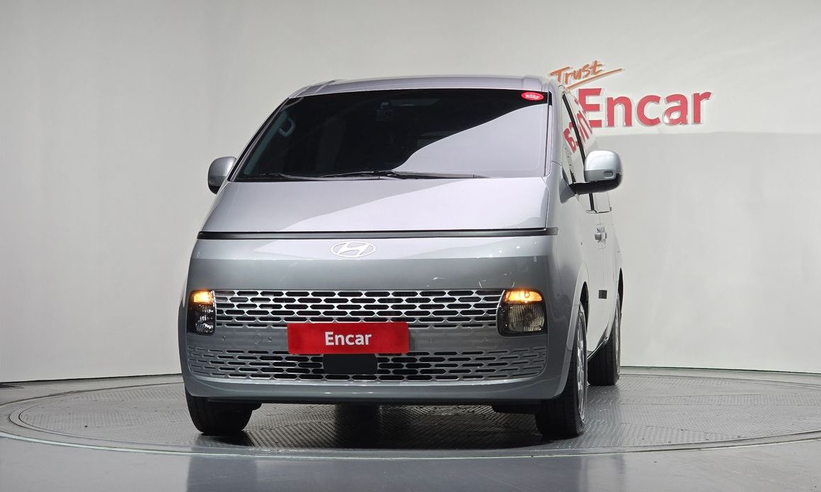 Hyundai Staria 2025