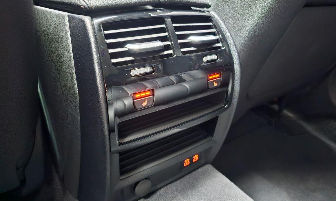 BMW 5-Series 2023