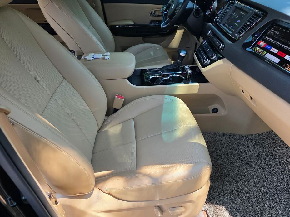 Kia Canival 2019