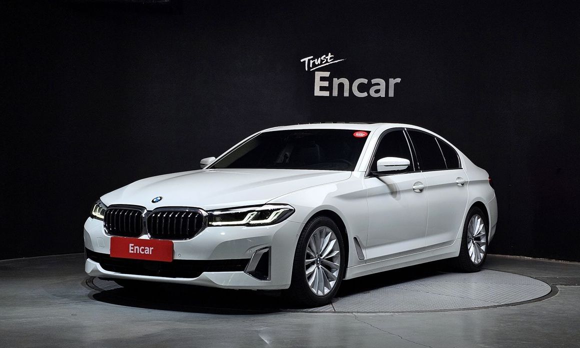 BMW 5-Series 2023
