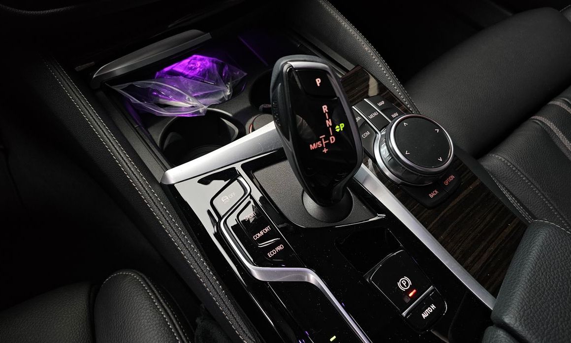 BMW 5-Series 2023