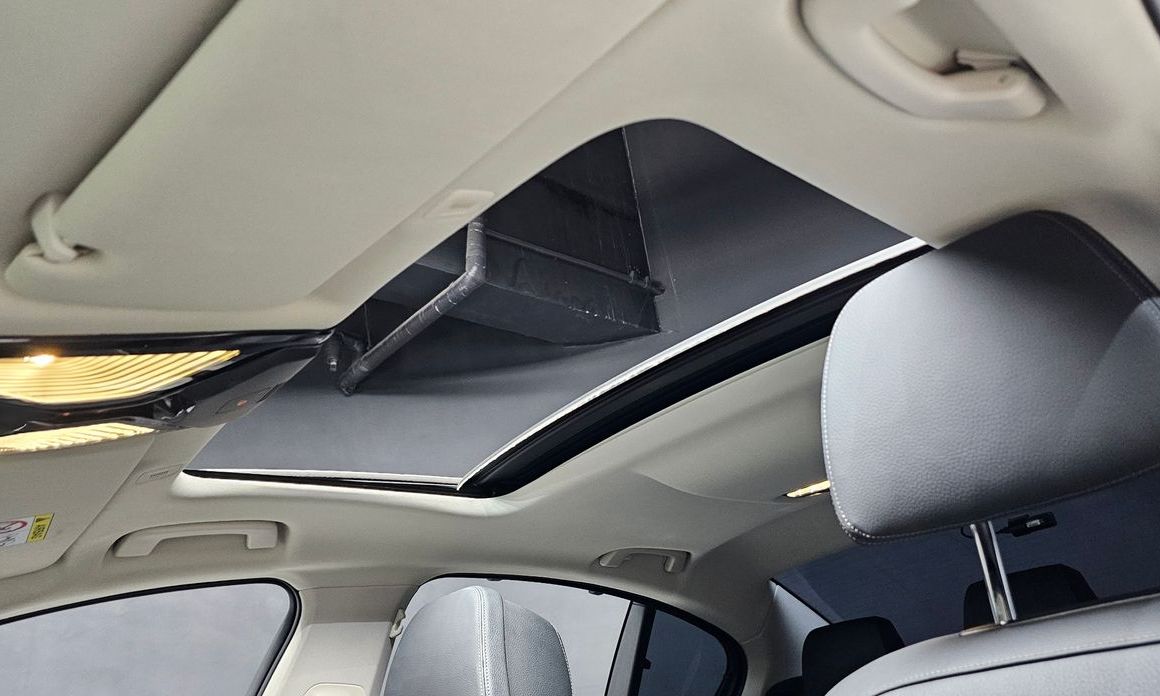 BMW 5-Series 2023