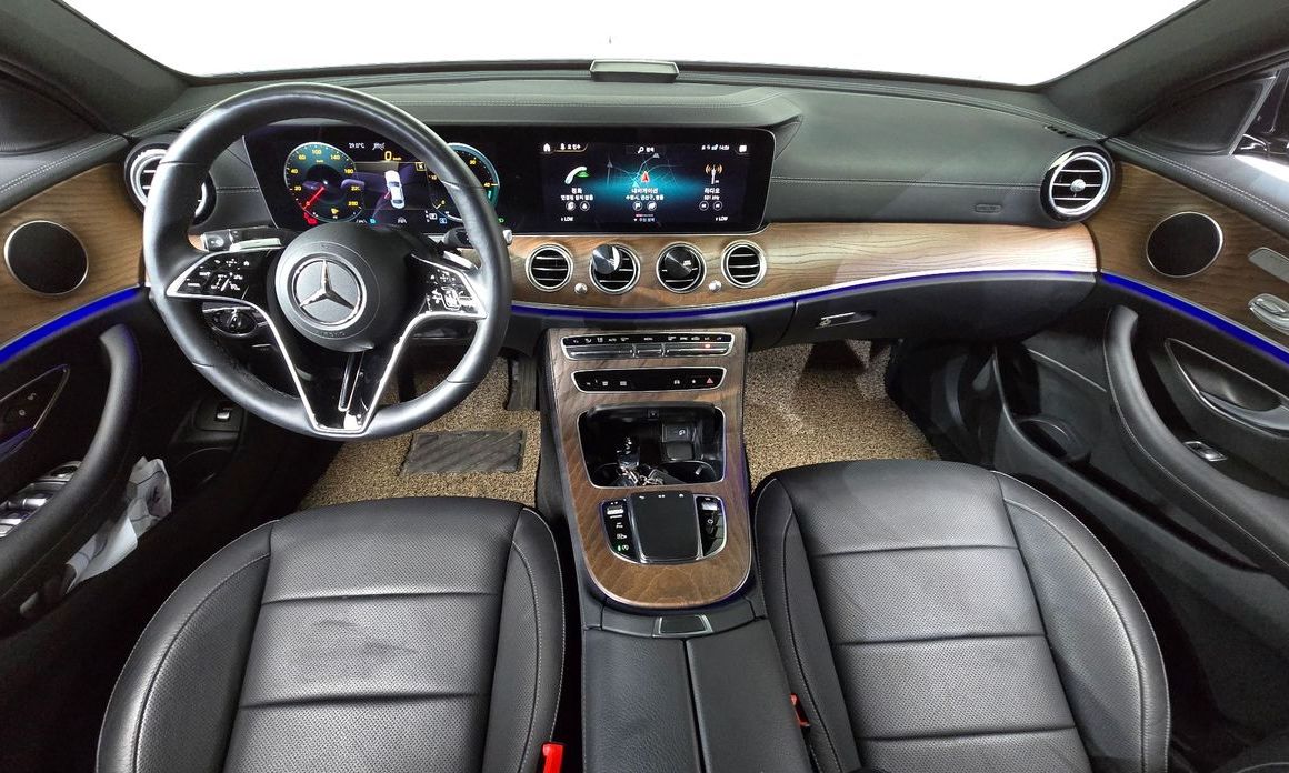 Mercedes-Benz E-Class 2022