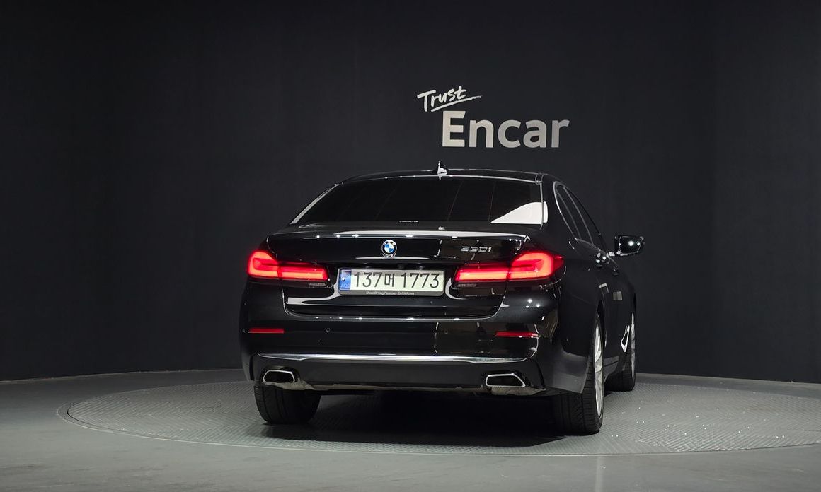 BMW 5-Series 2022