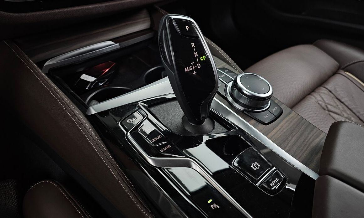 BMW 5-Series 2022