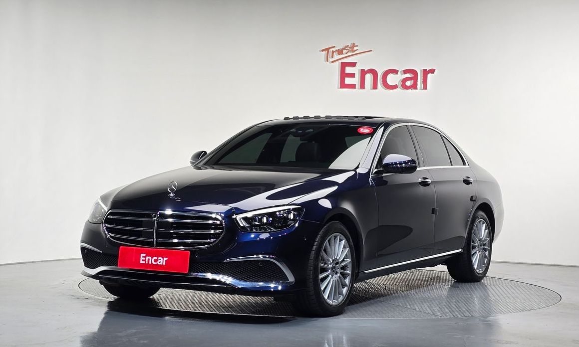Mercedes-Benz E-Class 2022