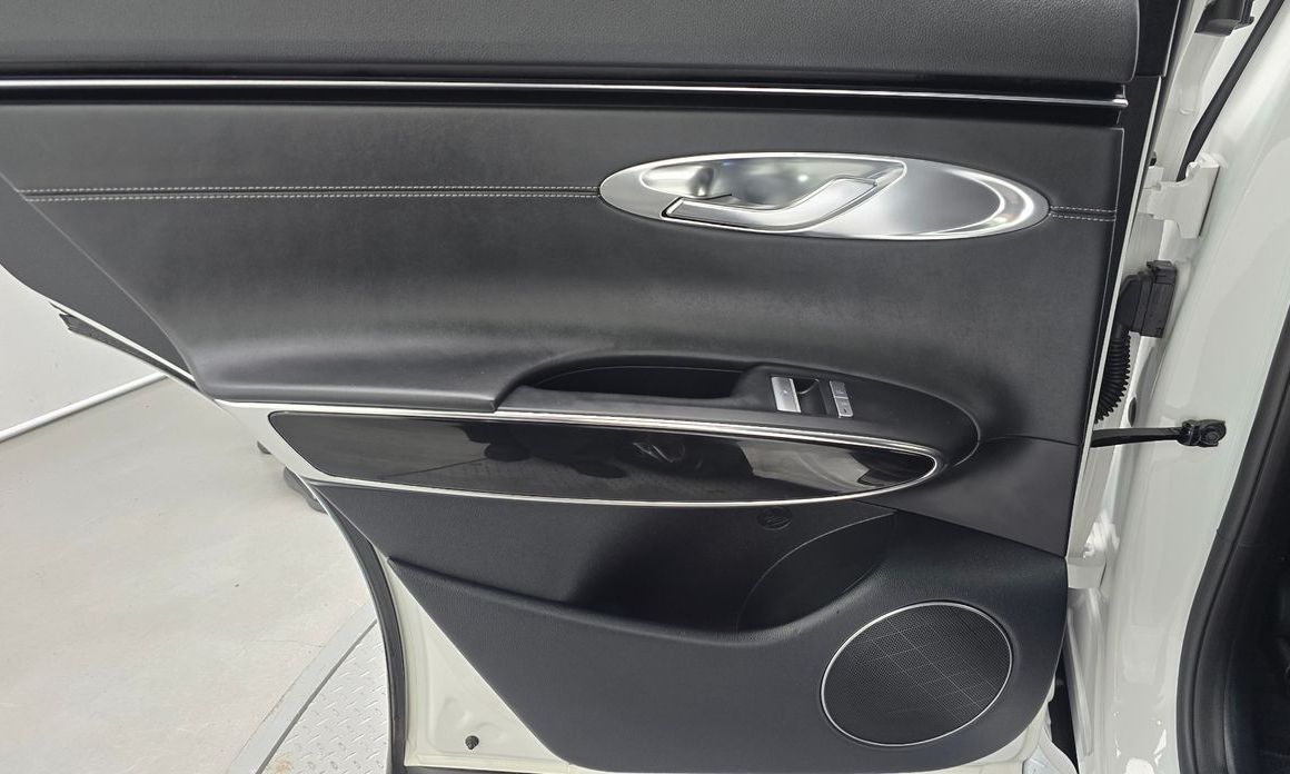 Genesis GV70 2023