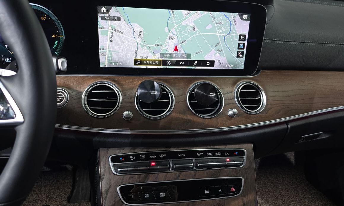Mercedes-Benz E-Class 2022