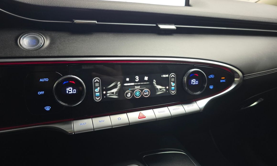 Genesis GV70 2023