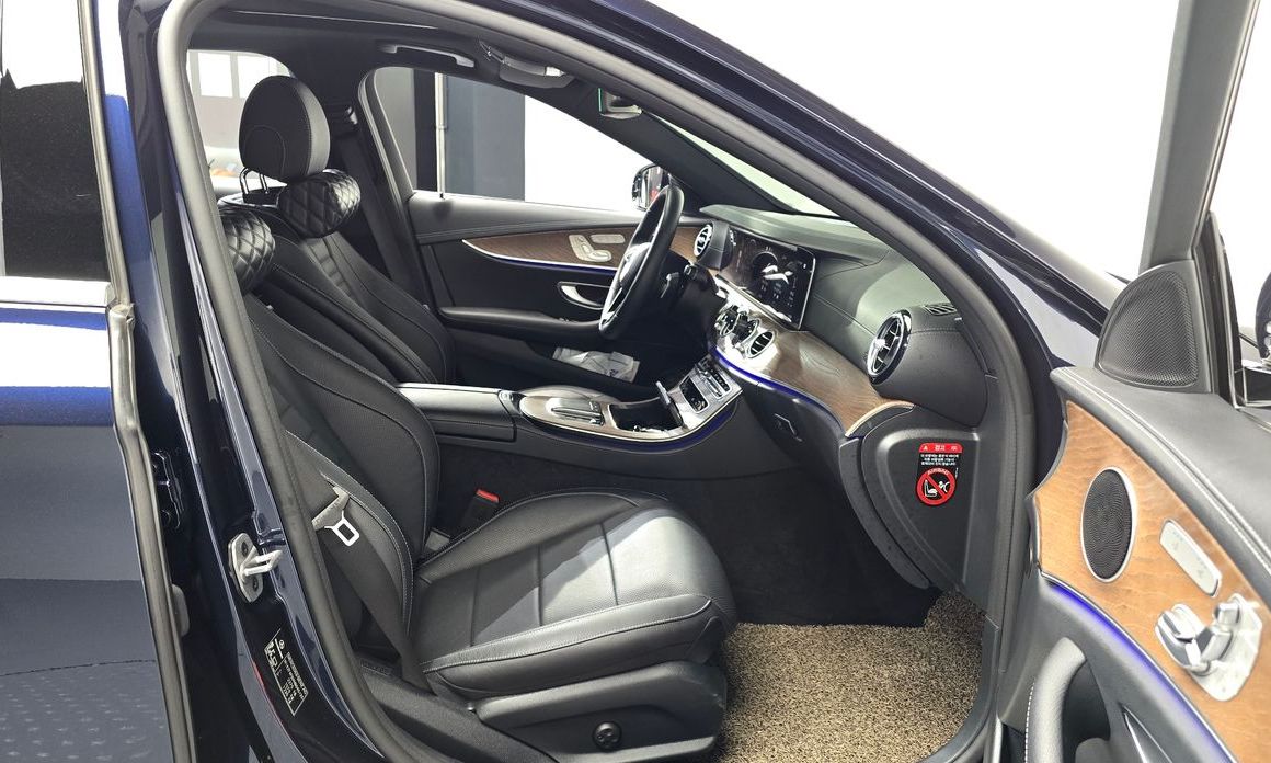 Mercedes-Benz E-Class 2022