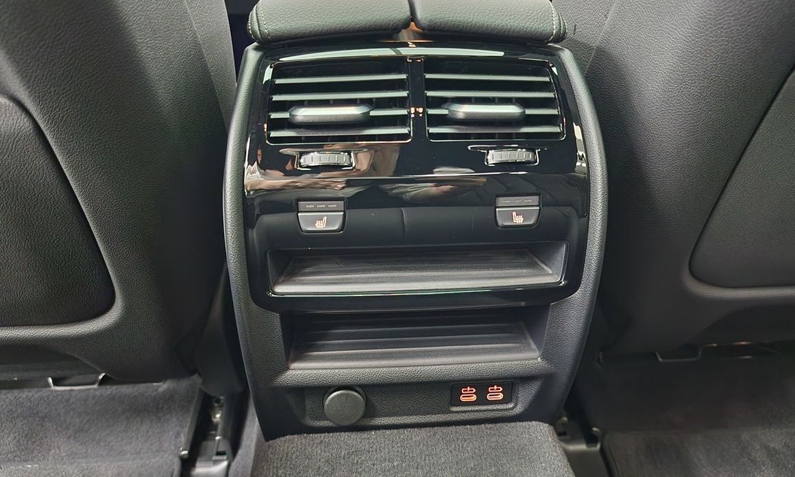 BMW 5-Series 2023