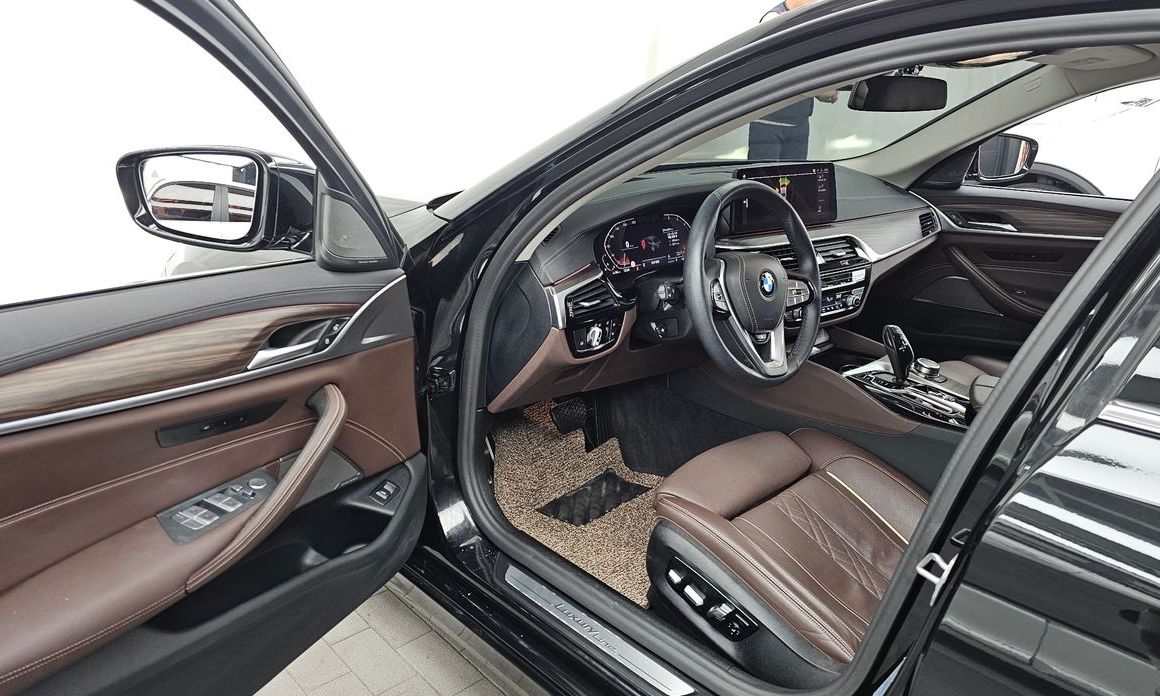 BMW 5-Series 2022