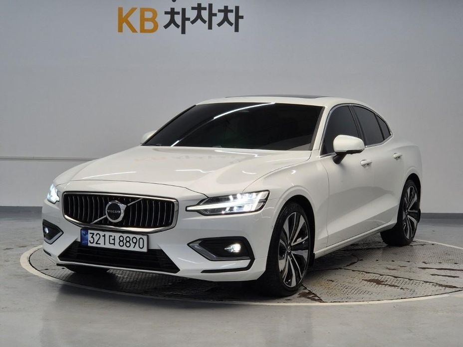 Volvo S60 2024