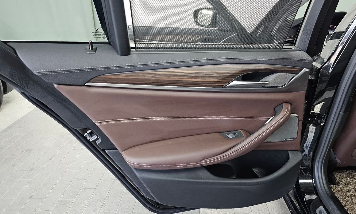 BMW 5-Series 2022