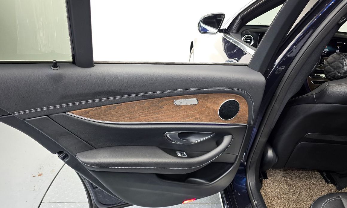 Mercedes-Benz E-Class 2022
