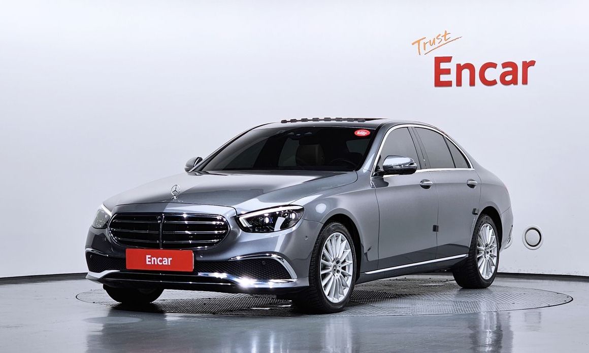 Mercedes-Benz E-Class 2023