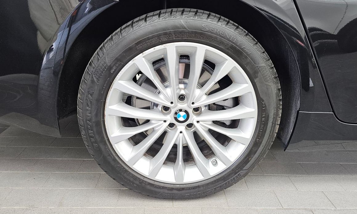 BMW 5-Series 2022