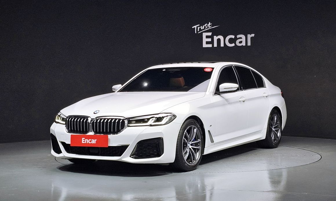 BMW 5-Series 2023