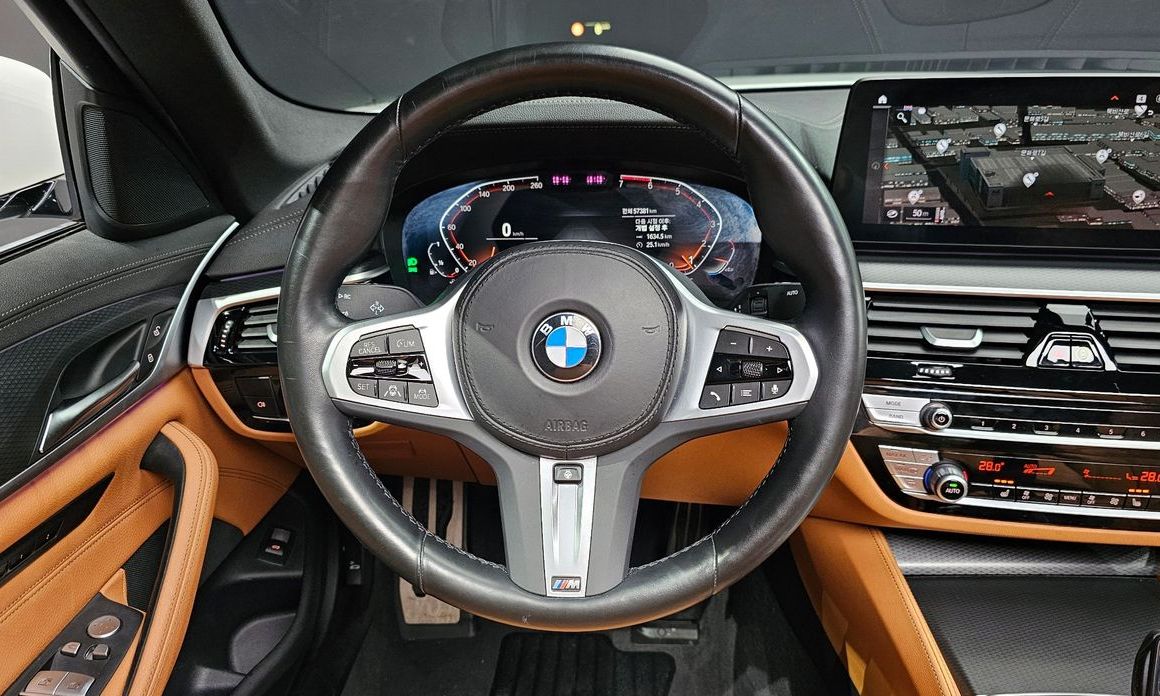 BMW 5-Series 2023