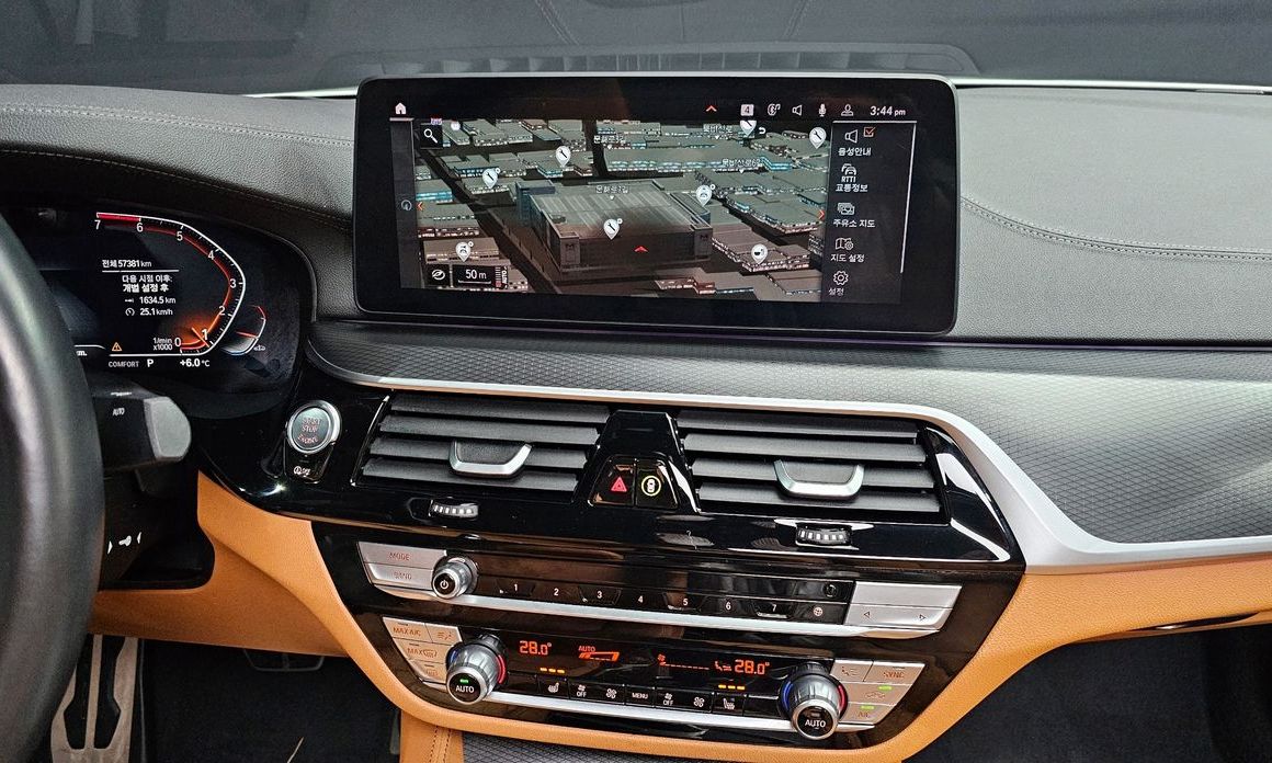 BMW 5-Series 2023