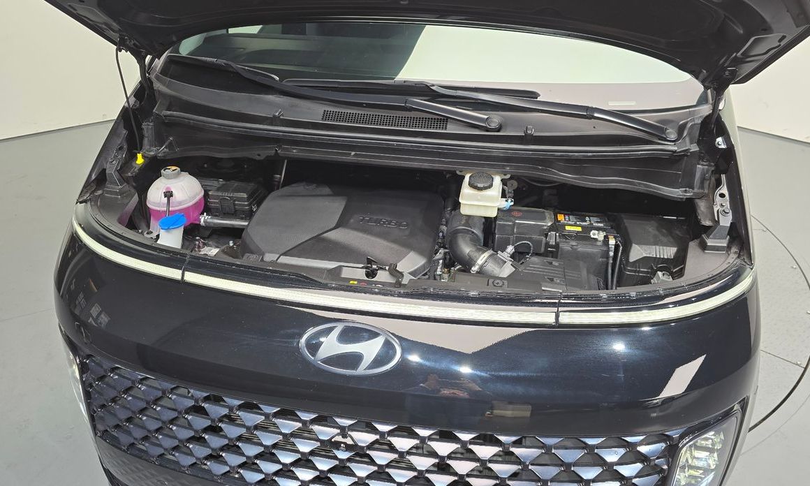 Hyundai Staria 2025